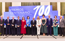O Consello Xeral entrega os "Premios Centenario" en Madrid