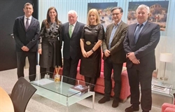 Reunión con la Directora Xeral de Relacions Laborais y el Subdirector Xeral