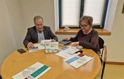 El Colegio presenta el Congreso del Día de la Mujer a la Diputada de Ourense