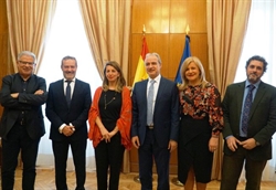 Yolanda Díaz, Ministra de Trabajo, con los Graduados Sociales